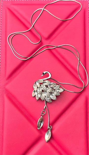 Simulated-pearl Long chain pendent